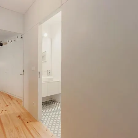 Апартаменты Cristelo 1 Bed Next To River