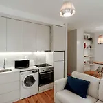 Cristelo 1 Bed Next To River Apartmán