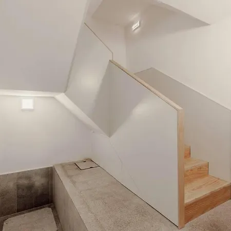 Apartment Cristelo 1 Bed Next To River