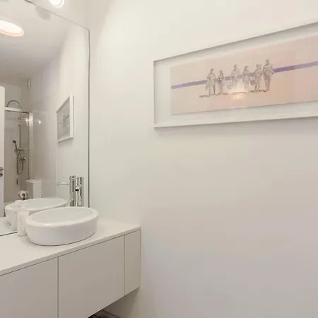 Apartment Cristelo 1 Bed Next To River