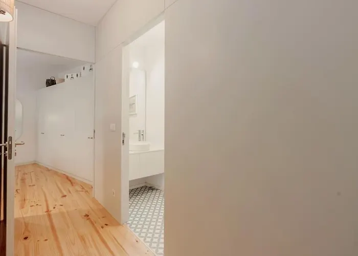 Cristelo 1 Bed Next To River *