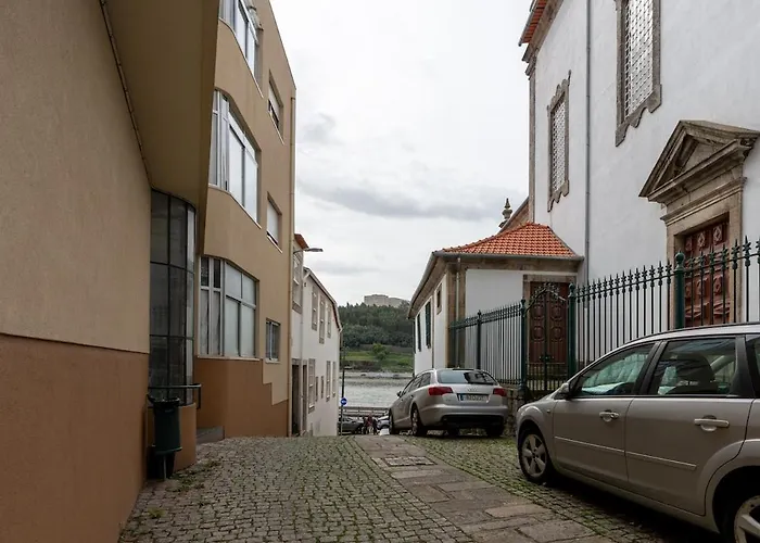 Cristelo 1 Bed Next To River *